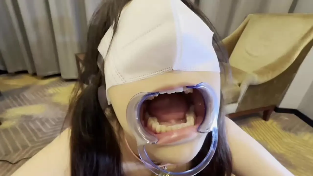 Qingshen Chawo: Qiqi's Immersive BDSM Training